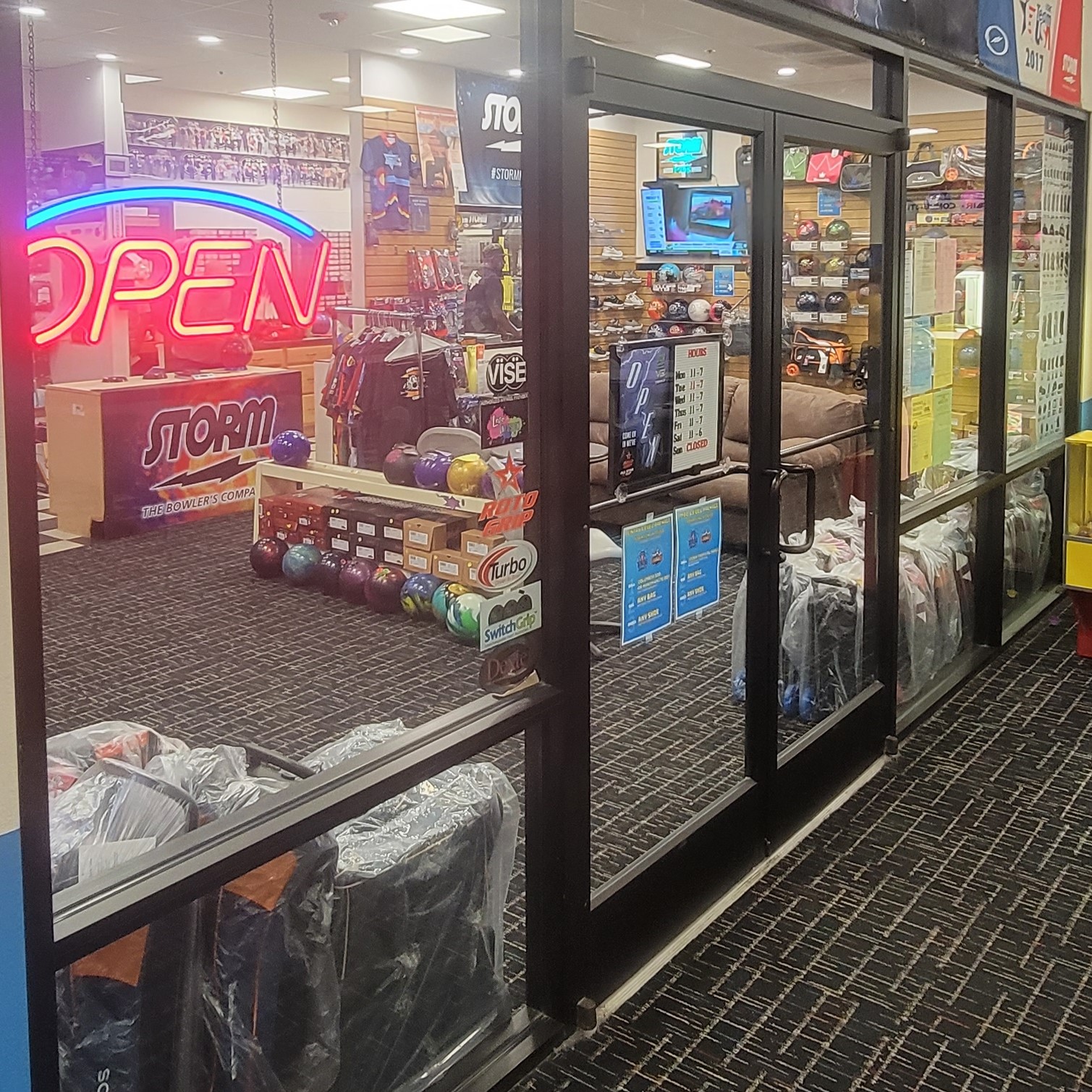 Arapahoe Bowling Center The place to go for Real Bowling!